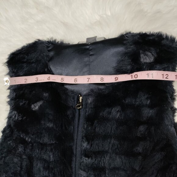 A/X Armani Exchange  Black Faux Fur Full Zip Front Sleeveless Vest Women's S/P - Picture 11 of 14
